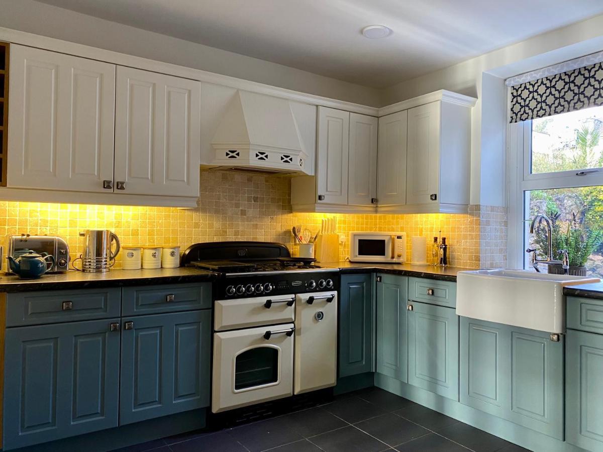 Llandudno Boutique Style Seaside Retreat With Stunning Views Villa Rhos-on-Sea Bagian luar foto